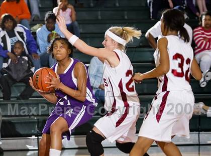 Thumbnail 2 in Ardrey Kell vs South Caldwell (Fifth Third Bank Holiday Classic) photogallery.