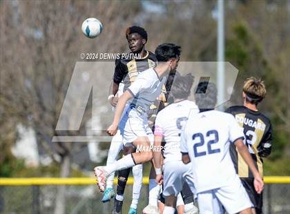 Thumbnail 2 in Christopher vs. Everett Alvarez (CIF CCS D3 Finals) photogallery.