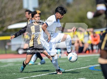 Thumbnail 2 in Christopher vs. Everett Alvarez (CIF CCS D3 Finals) photogallery.