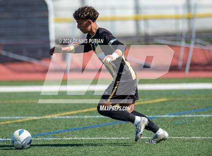Thumbnail 2 in Christopher vs. Everett Alvarez (CIF CCS D3 Finals) photogallery.