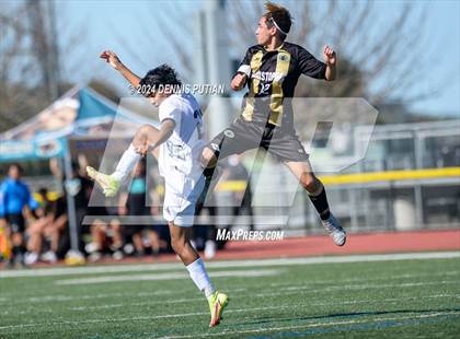 Thumbnail 2 in Christopher vs. Everett Alvarez (CIF CCS D3 Finals) photogallery.