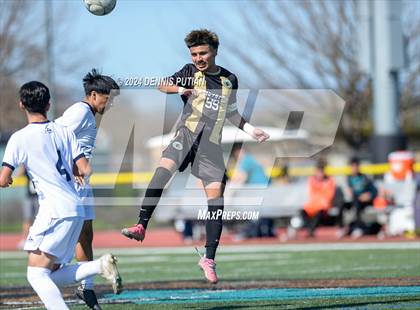 Thumbnail 3 in Christopher vs. Everett Alvarez (CIF CCS D3 Finals) photogallery.