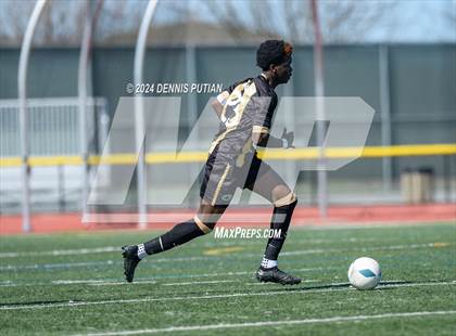 Thumbnail 3 in Christopher vs. Everett Alvarez (CIF CCS D3 Finals) photogallery.