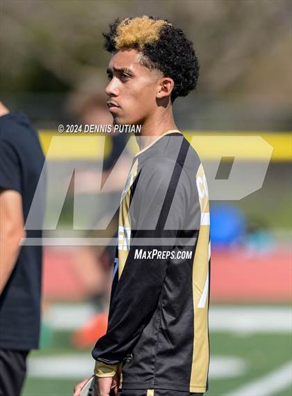 Thumbnail 2 in Christopher vs. Everett Alvarez (CIF CCS D3 Finals) photogallery.