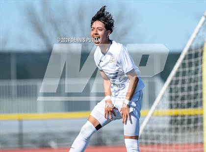 Thumbnail 1 in Christopher vs. Everett Alvarez (CIF CCS D3 Finals) photogallery.