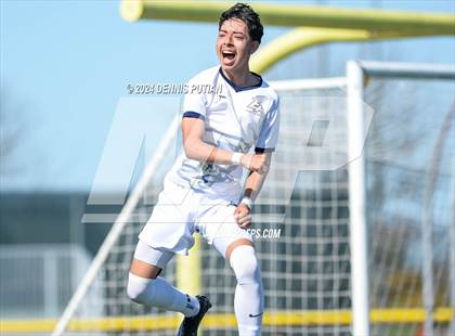 Thumbnail 2 in Christopher vs. Everett Alvarez (CIF CCS D3 Finals) photogallery.