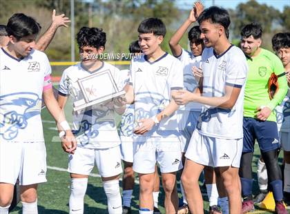 Thumbnail 2 in Christopher vs. Everett Alvarez (CIF CCS D3 Finals) photogallery.