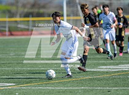 Thumbnail 2 in Christopher vs. Everett Alvarez (CIF CCS D3 Finals) photogallery.