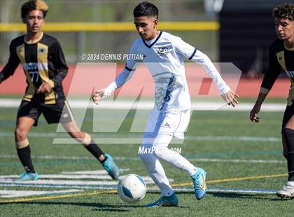 Thumbnail 3 in Christopher vs. Everett Alvarez (CIF CCS D3 Finals) photogallery.
