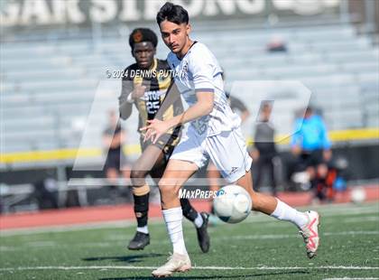 Thumbnail 1 in Christopher vs. Everett Alvarez (CIF CCS D3 Finals) photogallery.