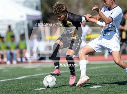 Thumbnail 2 in Christopher vs. Everett Alvarez (CIF CCS D3 Finals) photogallery.