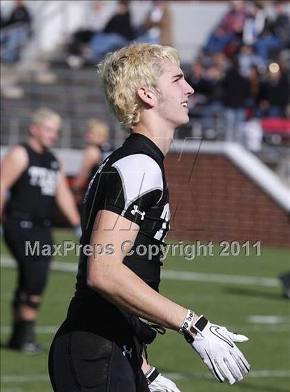 Thumbnail 1 in Carroll vs. Guyer (5A Region 1 Division 2 Final) photogallery.