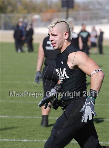 Thumbnail 1 in Carroll vs. Guyer (5A Region 1 Division 2 Final) photogallery.