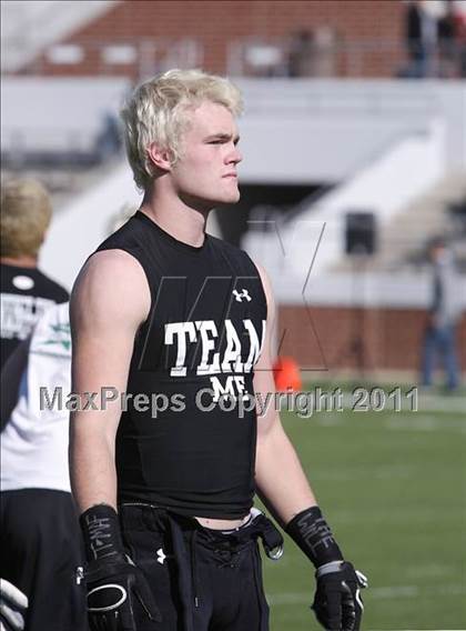Thumbnail 1 in Carroll vs. Guyer (5A Region 1 Division 2 Final) photogallery.
