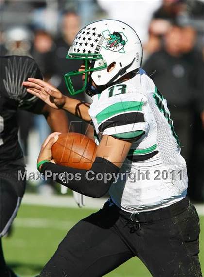 Thumbnail 2 in Carroll vs. Guyer (5A Region 1 Division 2 Final) photogallery.