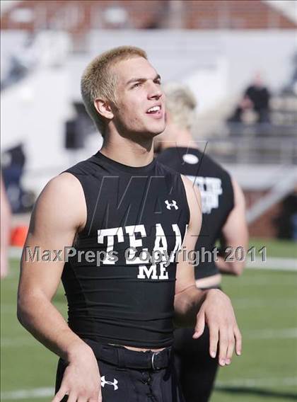 Thumbnail 2 in Carroll vs. Guyer (5A Region 1 Division 2 Final) photogallery.