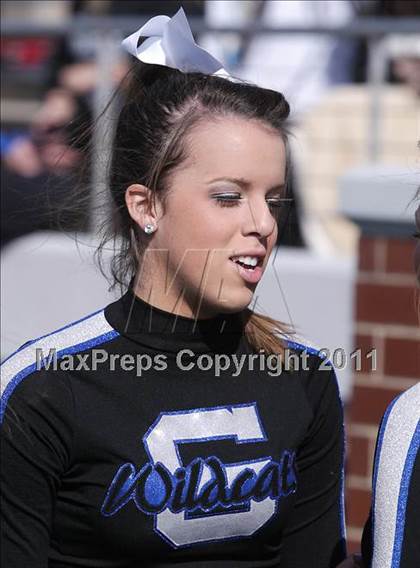 Thumbnail 2 in Carroll vs. Guyer (5A Region 1 Division 2 Final) photogallery.