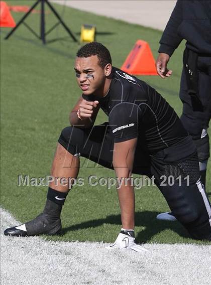 Thumbnail 3 in Carroll vs. Guyer (5A Region 1 Division 2 Final) photogallery.