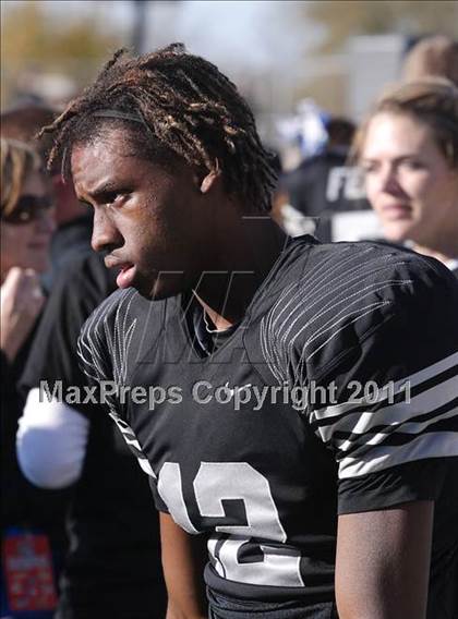 Thumbnail 1 in Carroll vs. Guyer (5A Region 1 Division 2 Final) photogallery.