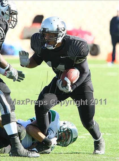 Thumbnail 1 in Carroll vs. Guyer (5A Region 1 Division 2 Final) photogallery.