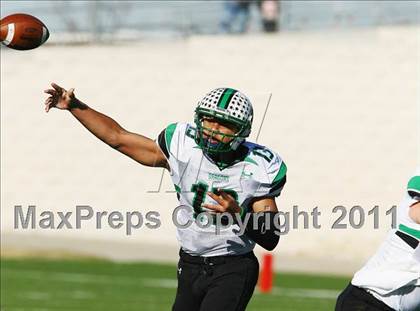 Thumbnail 3 in Carroll vs. Guyer (5A Region 1 Division 2 Final) photogallery.