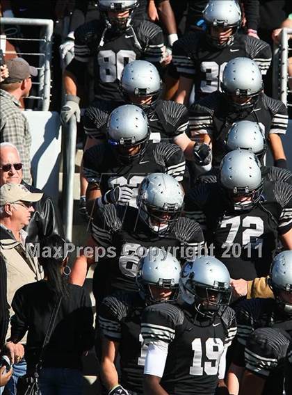 Thumbnail 3 in Carroll vs. Guyer (5A Region 1 Division 2 Final) photogallery.
