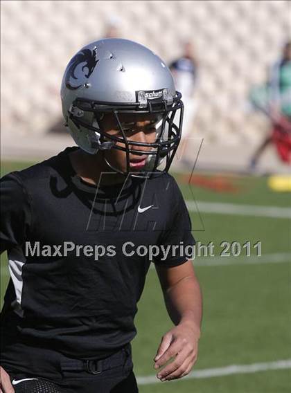 Thumbnail 3 in Carroll vs. Guyer (5A Region 1 Division 2 Final) photogallery.