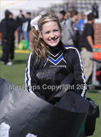 Thumbnail 2 in Carroll vs. Guyer (5A Region 1 Division 2 Final) photogallery.