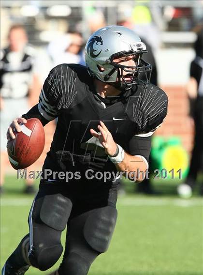 Thumbnail 2 in Carroll vs. Guyer (5A Region 1 Division 2 Final) photogallery.