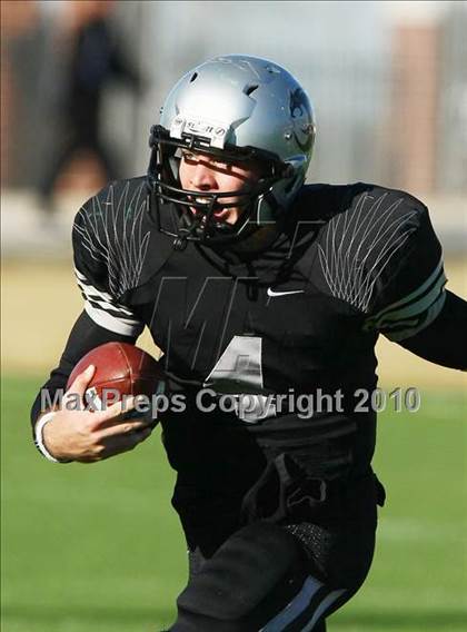 Thumbnail 3 in Carroll vs. Guyer (5A Region 1 Division 2 Final) photogallery.