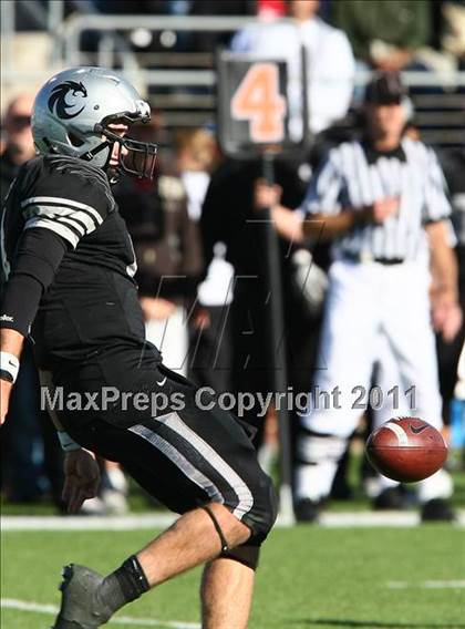 Thumbnail 1 in Carroll vs. Guyer (5A Region 1 Division 2 Final) photogallery.