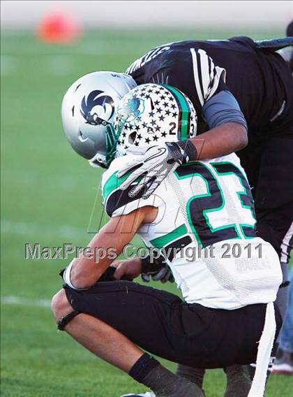 Thumbnail 2 in Carroll vs. Guyer (5A Region 1 Division 2 Final) photogallery.