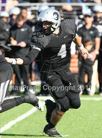 Thumbnail 2 in Carroll vs. Guyer (5A Region 1 Division 2 Final) photogallery.