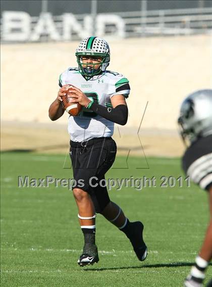 Thumbnail 1 in Carroll vs. Guyer (5A Region 1 Division 2 Final) photogallery.