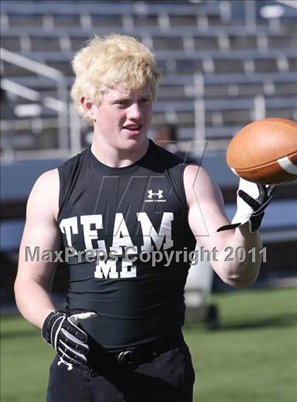 Thumbnail 2 in Carroll vs. Guyer (5A Region 1 Division 2 Final) photogallery.