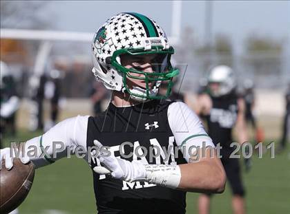 Thumbnail 1 in Carroll vs. Guyer (5A Region 1 Division 2 Final) photogallery.