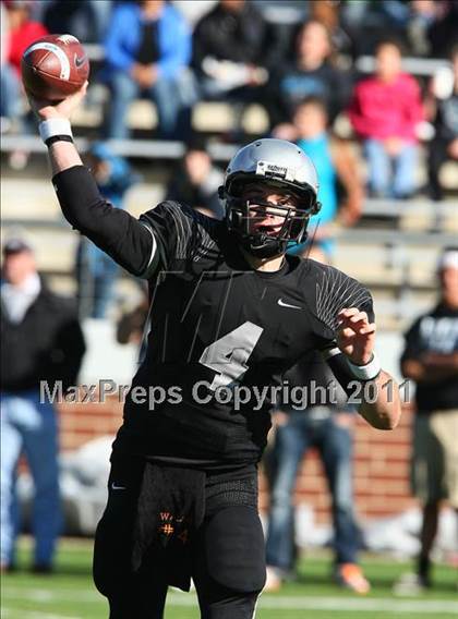 Thumbnail 3 in Carroll vs. Guyer (5A Region 1 Division 2 Final) photogallery.