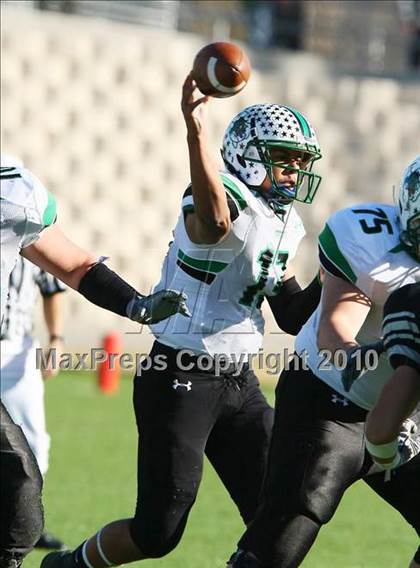 Thumbnail 3 in Carroll vs. Guyer (5A Region 1 Division 2 Final) photogallery.
