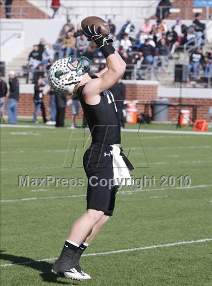 Thumbnail 1 in Carroll vs. Guyer (5A Region 1 Division 2 Final) photogallery.