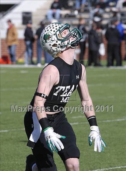 Thumbnail 2 in Carroll vs. Guyer (5A Region 1 Division 2 Final) photogallery.