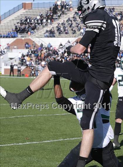 Thumbnail 2 in Carroll vs. Guyer (5A Region 1 Division 2 Final) photogallery.
