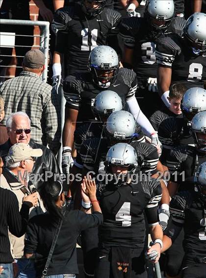 Thumbnail 2 in Carroll vs. Guyer (5A Region 1 Division 2 Final) photogallery.