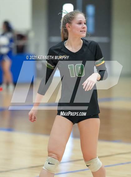 Thumbnail 3 in Gunter vs Boyd UIL 3A Region II Semi-Final photogallery.