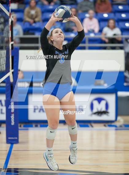 Thumbnail 2 in Gunter vs Boyd UIL 3A Region II Semi-Final photogallery.