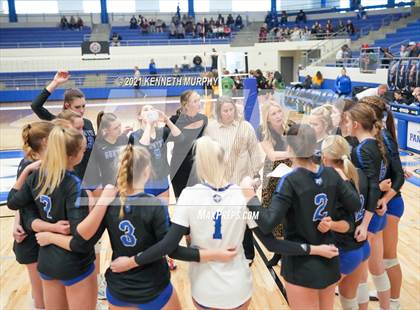 Thumbnail 3 in Gunter vs Boyd UIL 3A Region II Semi-Final photogallery.