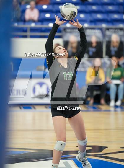 Thumbnail 3 in Gunter vs Boyd UIL 3A Region II Semi-Final photogallery.