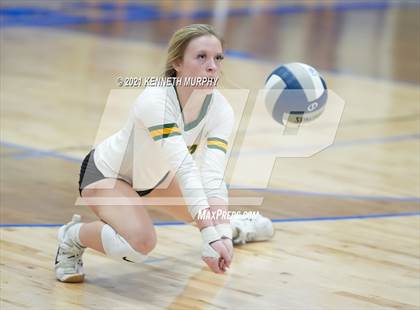 Thumbnail 2 in Gunter vs Boyd UIL 3A Region II Semi-Final photogallery.
