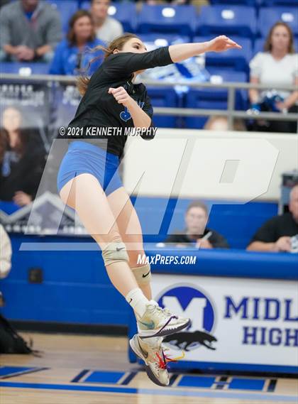 Thumbnail 3 in Gunter vs Boyd UIL 3A Region II Semi-Final photogallery.