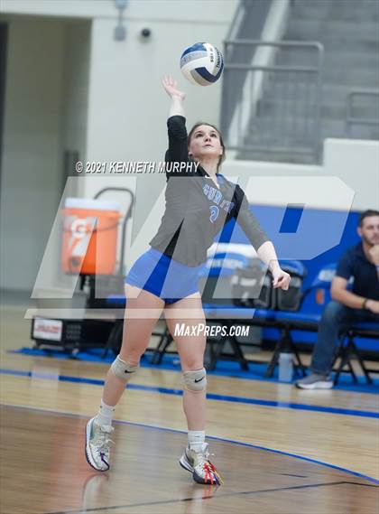 Thumbnail 3 in Gunter vs Boyd UIL 3A Region II Semi-Final photogallery.