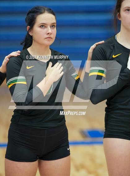 Thumbnail 3 in Gunter vs Boyd UIL 3A Region II Semi-Final photogallery.